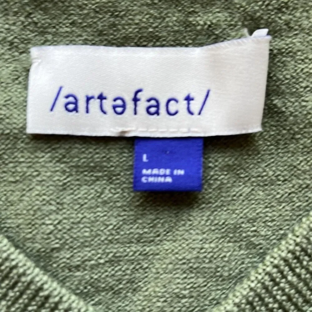 Artefact Merino Wool V-Neck Sweater Tagged M Fits Small